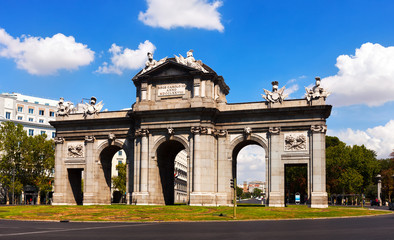 Obraz premium Gate of Toledo in summer. Madrid
