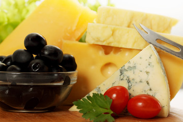 olives and tomatoes