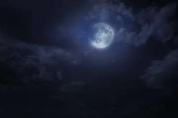 Foto op Aluminium Nachtelijke sterrenhemel en maan © Deyan Georgiev
