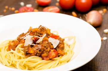 Spaghetti mit Sauce aus Hackfleisch