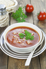 Tomato soup with white beans