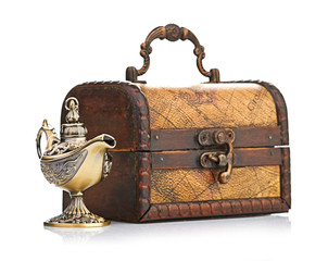 chest and aladin lamp