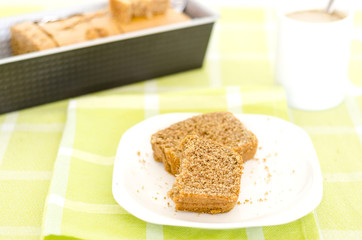 Butter and cinnamon cake for breakfast or coffee time