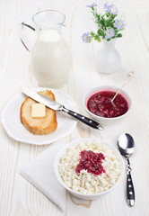 Breakfast with cottage cheese and milk