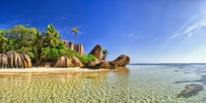 Beautiful beach in Seychell island