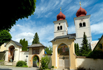 Fototapeta na wymiar church in millstatt, austria