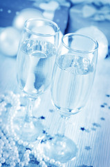 champagne flutes