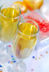 champagne flutes