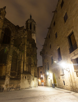 evening view of Gothic Quarter near Cathedral
