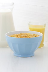 delicious corn flakes breakfast