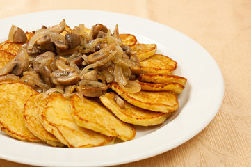 Potato pancakes with mushrooms