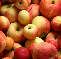 Red apples