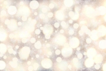 Fototapeta premium Świąteczne rozmycie tła z płatki śniegu. Streszczenie migotały bryg