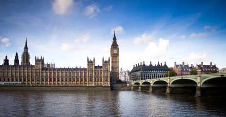 Fototapeta na wymiar Big Ben and Westminster bridge