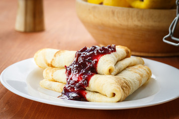 pancakes with jam