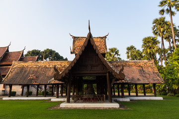 Fototapeta na wymiar Ton kwen Świątynia w Chiang Mai w Tajlandii / starej świątyni.