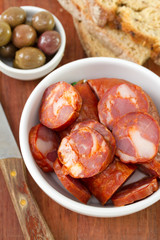 chourico with olives and bread