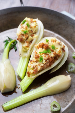 R&auml;uchertofu-Kartoffelp&uuml;ree in Fenchelknollen
