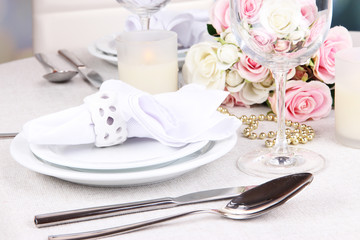 Table arrangement in restaurant