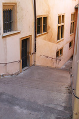 Fototapeta na wymiar Schody w dzielnicy Saint-Jean