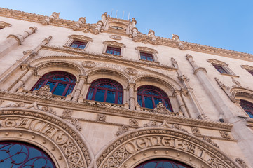 Façade de la gare Rossio à Lisbonne