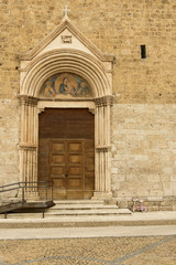 Fototapeta na wymiar mały rower i Sant Agostino Kościół, Rieti