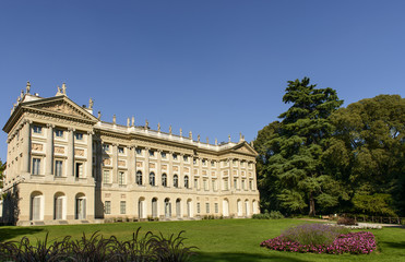 Fototapeta na wymiar Villa Reale w Mediolanie
