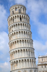 Słynna Krzywa Wieża w Pizie na Placu Cudów, Toskania we Włoszech - obrazy, fototapety, plakaty
