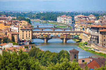 Fototapeta na wymiar Ponte Vecchio view over Arno river in Florence
