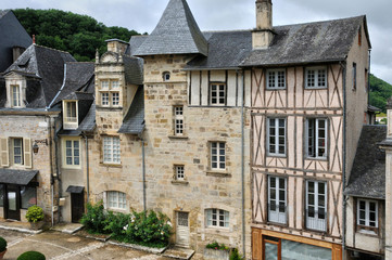 Fototapeta na wymiar Francja, miasto Terrasson Lavilledieu w Dordogne