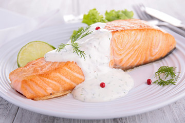 salmon with cream and dill