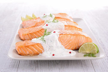 salmon with cream and dill