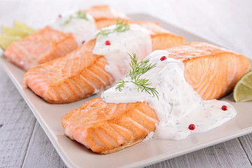 salmon with cream and dill