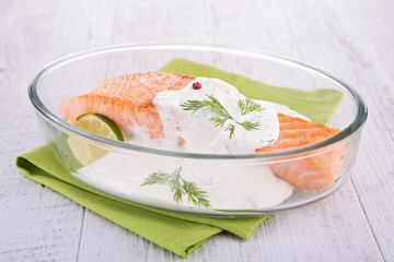 salmon with cream and dill