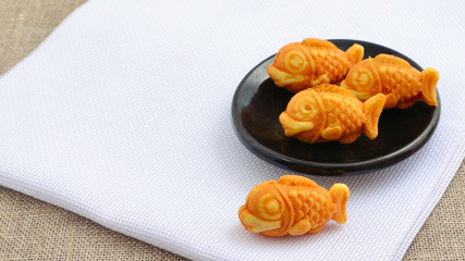 Biscuit small fishes