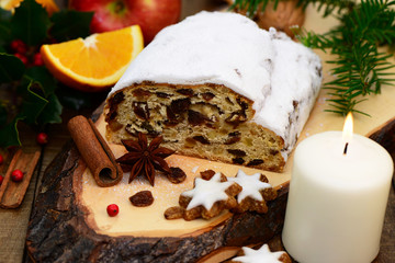 Marzipanstollen