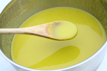 potage de légumes d'hiver en cocotte