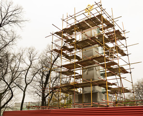 works at monumental pillar in alexander garden,moscow