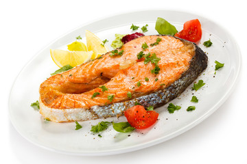 Grilled salmon and vegetables
