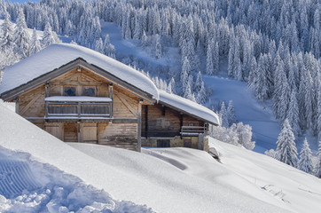 Fototapeta premium chalets enneigés