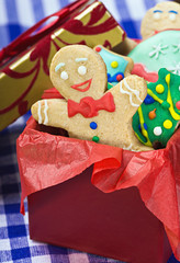 smiling gingerbread man cookies