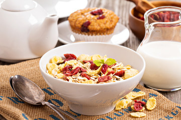 Breakfast with granola