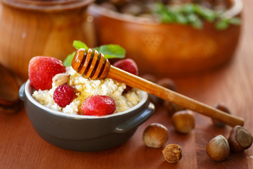 cottage cheese with fresh fruit and honey