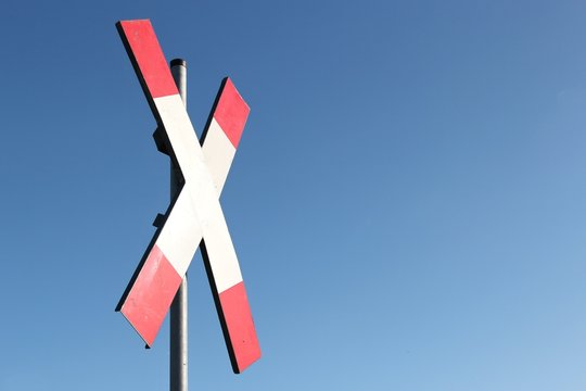 Deutsches Verkehrszeichen: Andreaskreuz