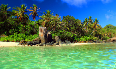 Plage paradisiaque des Seychelles