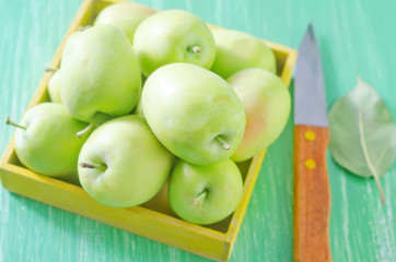 green apples