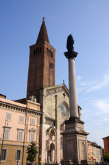 Le duomo roman de Plaisance