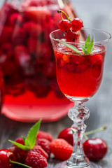 Liqueur made of wild berries and mint