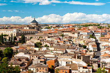 Fototapeta na wymiar cityscape of Toledo