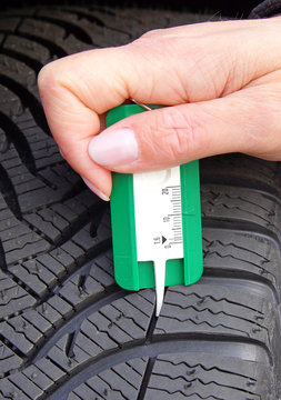 Auto Reifen - Profiltiefe messen